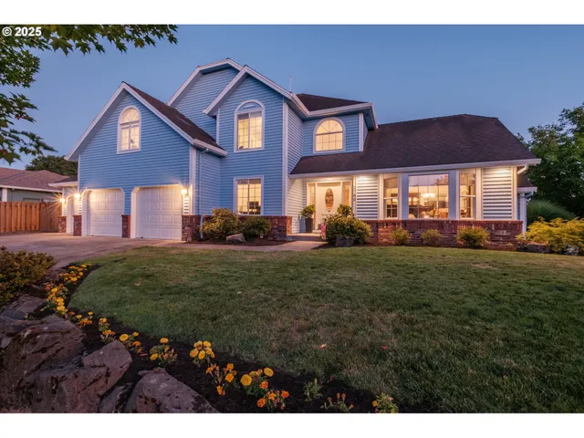 $720,000 | 2750 Holiday Lane, Newberg, OR 97132