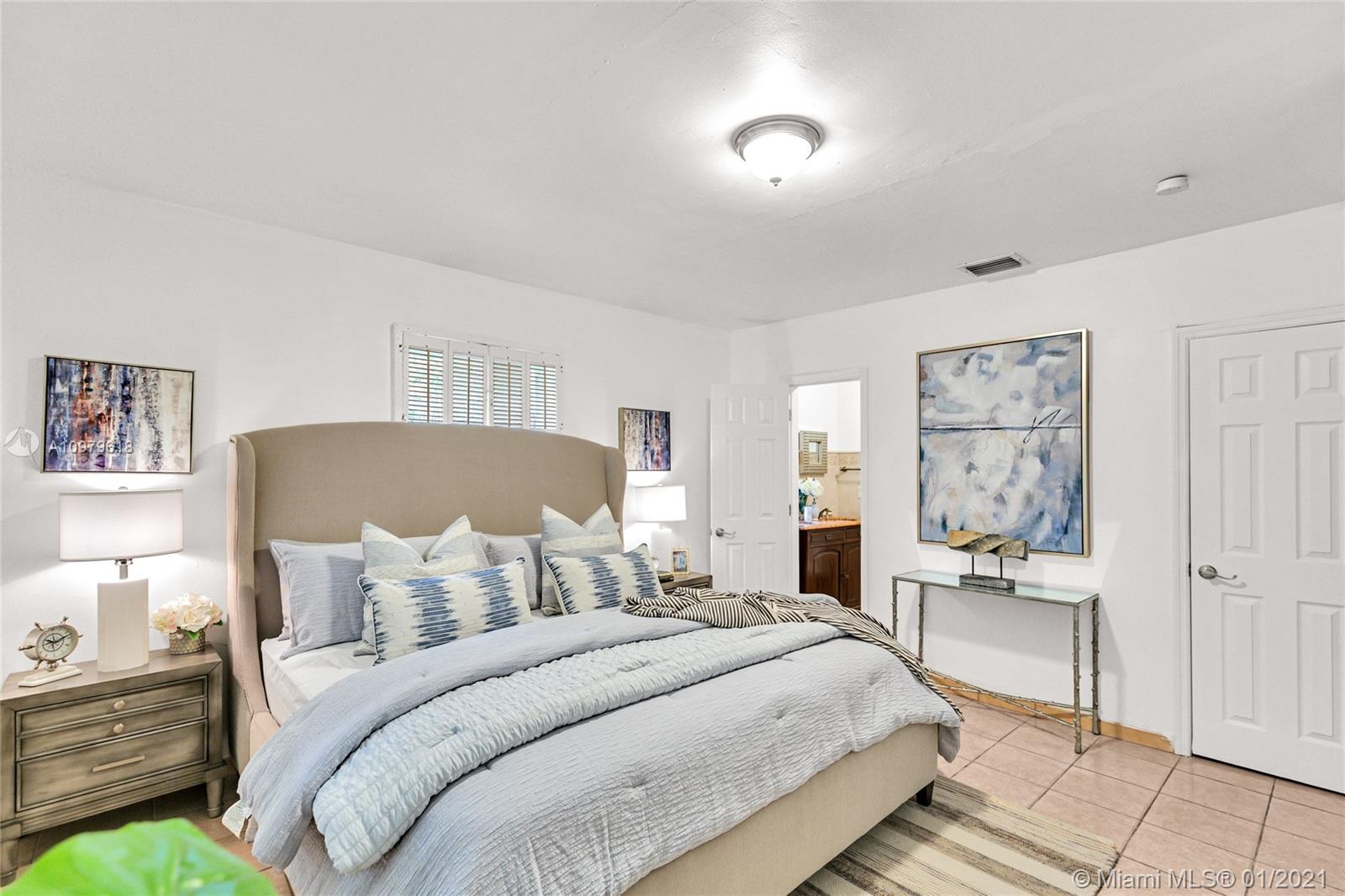 4555 Alton Road Miami Beach, FL 33140 - Photo 12 of 21