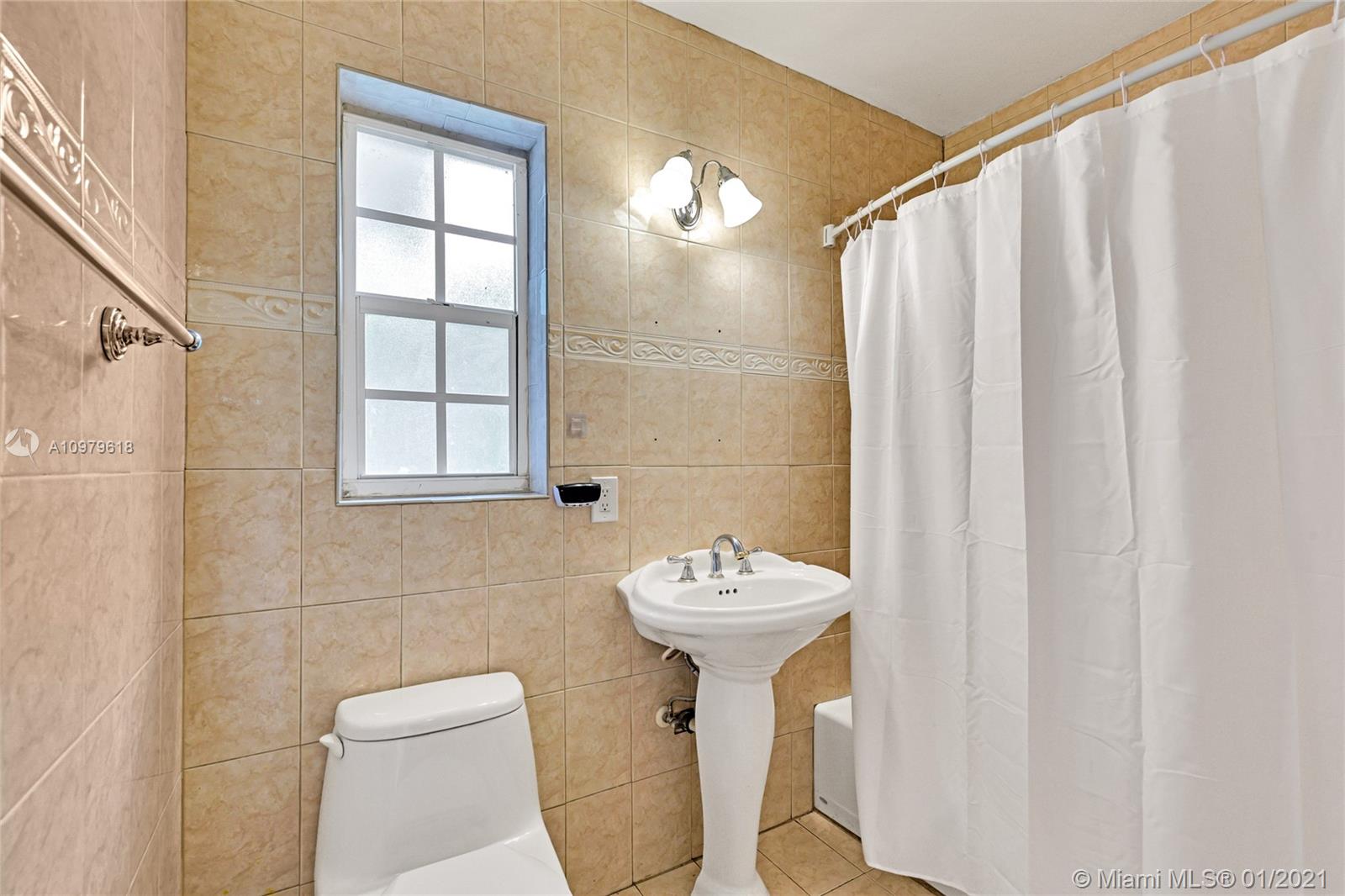 4555 Alton Road Miami Beach, FL 33140 - Photo 16 of 21