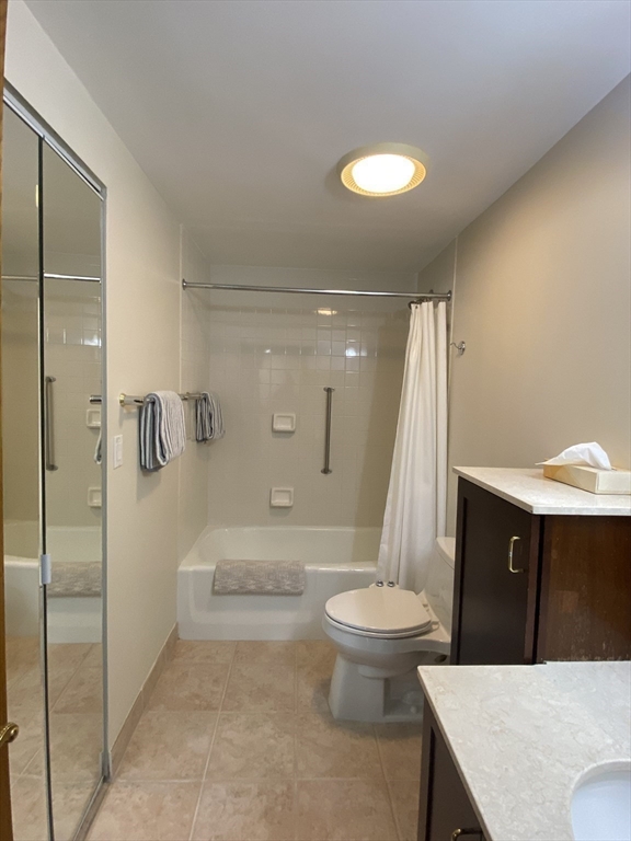 22 Parkman Street, Unit 3 Brookline, MA 02446 - Photo 8 of 16