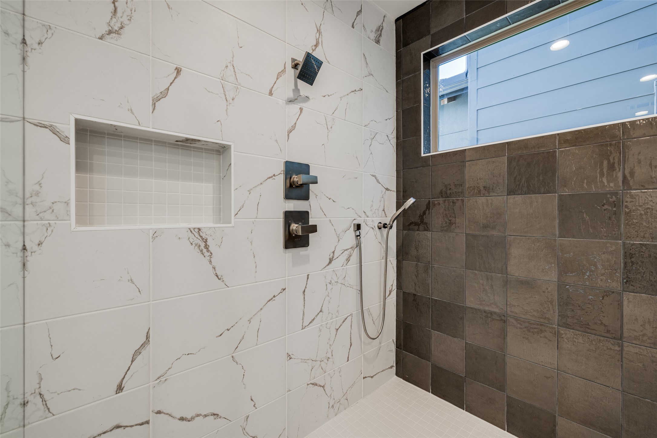 2015 Hopkins Street Houston, TX 77006 - Photo 41 of 50 a bathroom with a shower
