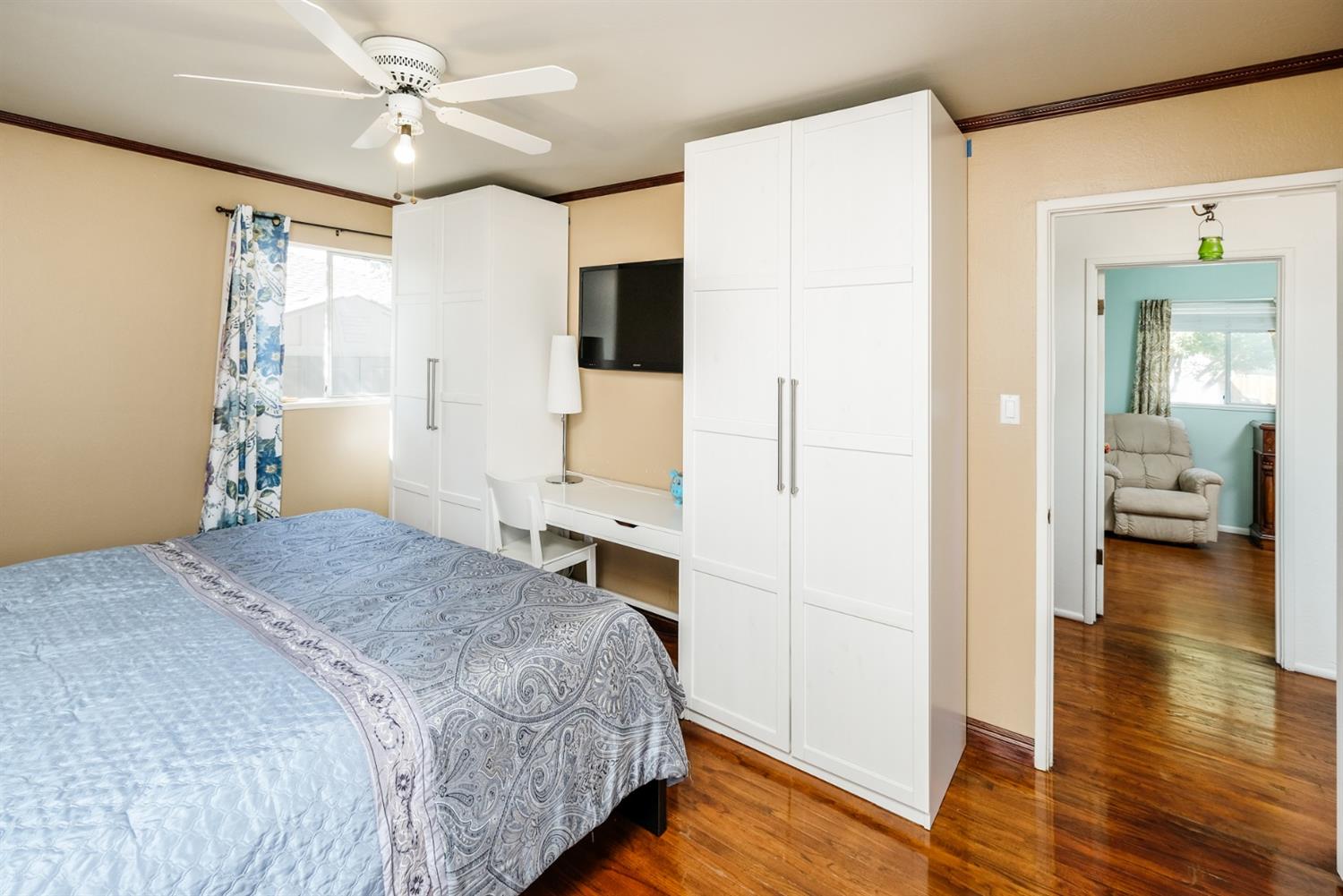 2304 Laredo Road Sacramento, CA 95825 - Photo 12 of 26 Gallery Image 12