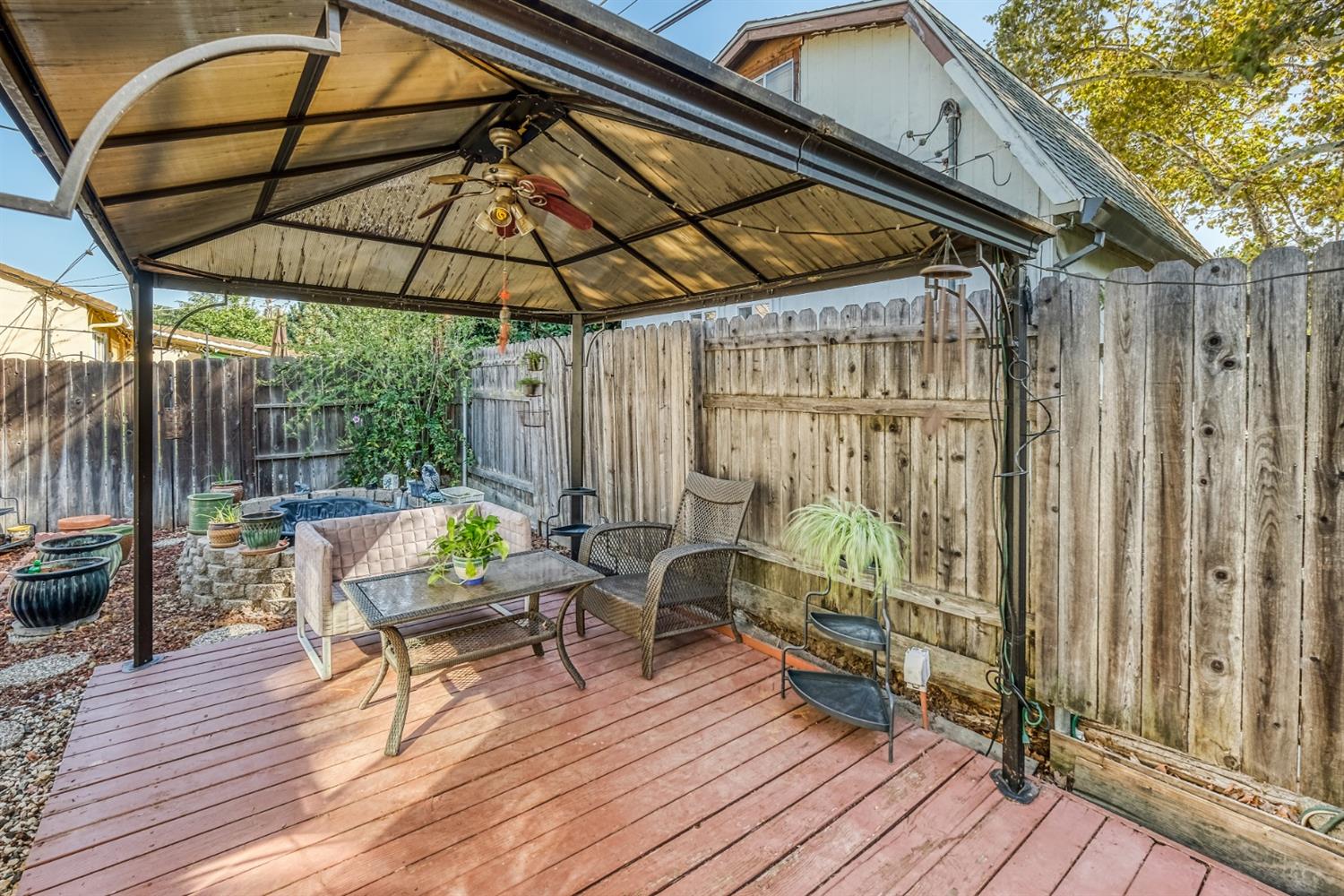 2304 Laredo Road Sacramento, CA 95825 - Photo 19 of 26 Gallery Image 19
