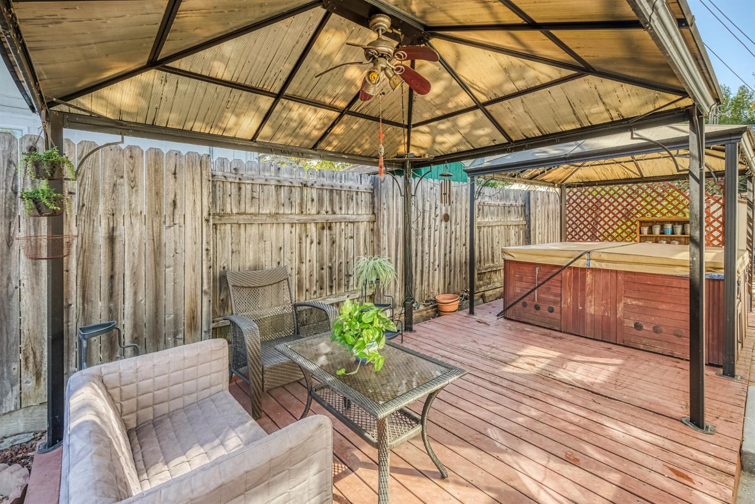 2304 Laredo Road Sacramento, CA 95825 - Photo 21 of 26 Gallery Image 21