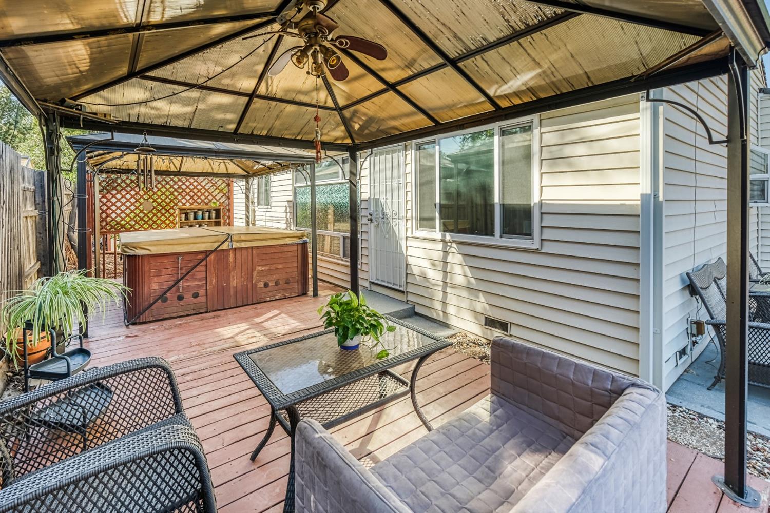 2304 Laredo Road Sacramento, CA 95825 - Photo 25 of 26 Gallery Image 25