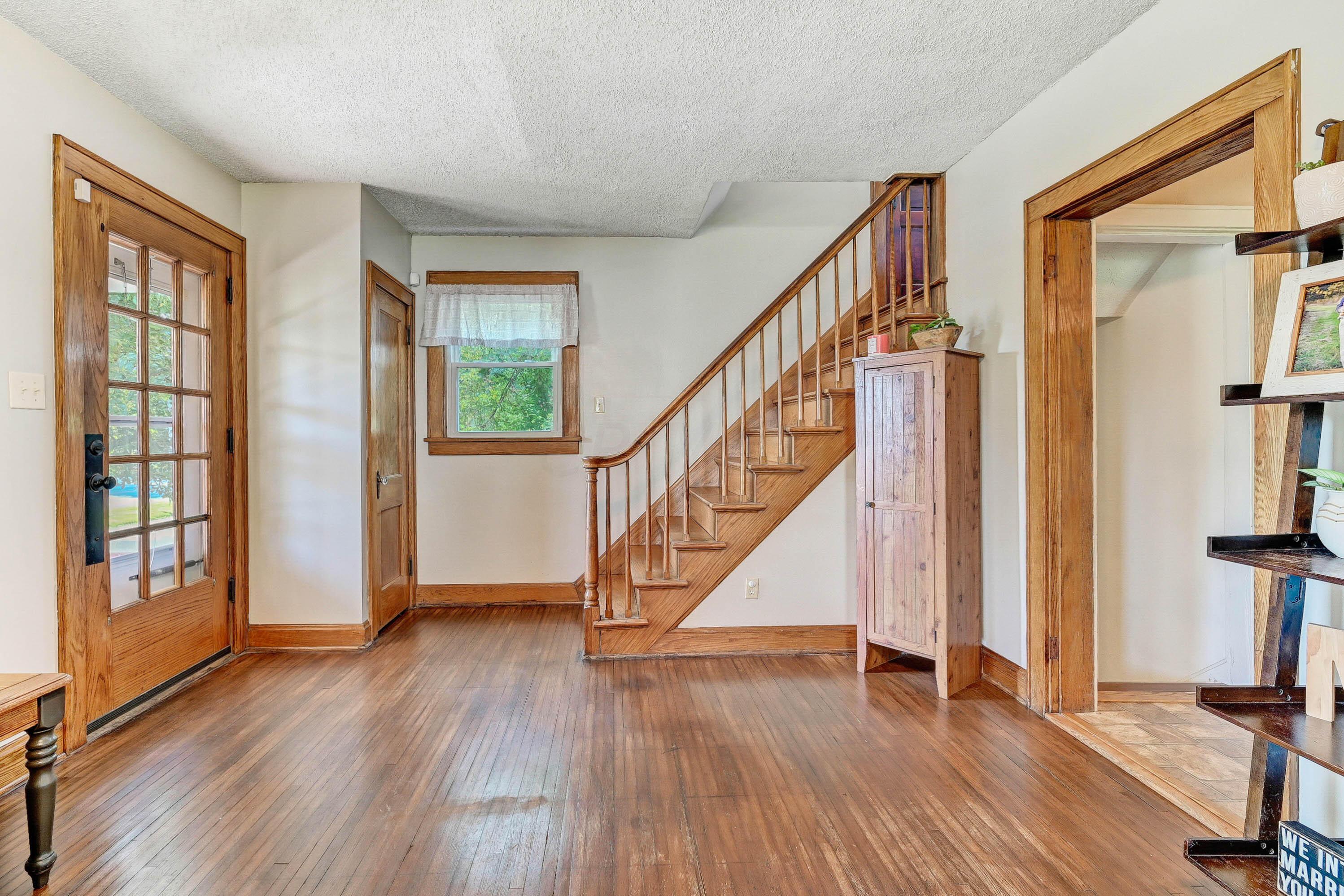 6576 Summit Road Southwest Pataskala, OH 43068 - Photo 8 of 37 Original Wood Trim Throughout