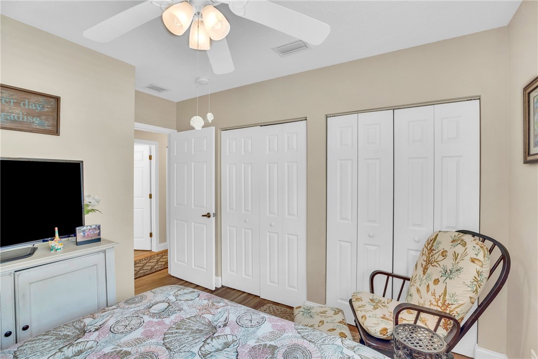 532 7th Square Southwest, Unit 101 Vero Beach, FL 32962 - Photo 21 of 33 a view of a livingroom with furniture