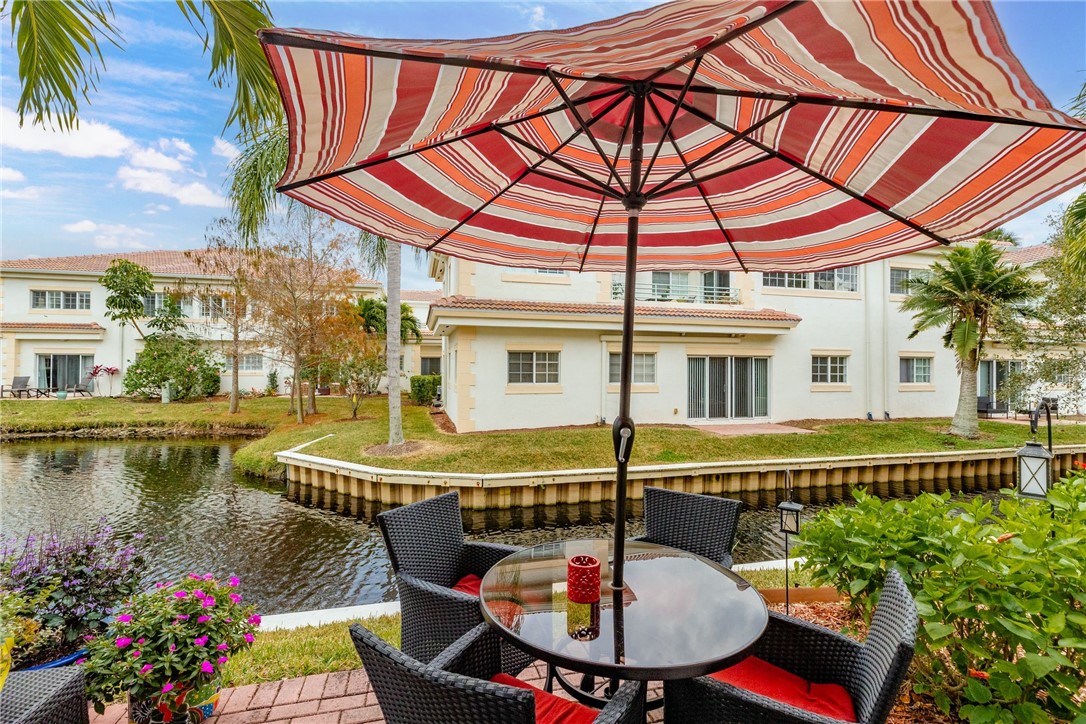 532 7th Square Southwest, Unit 101 Vero Beach, FL 32962 - Photo 28 of 33