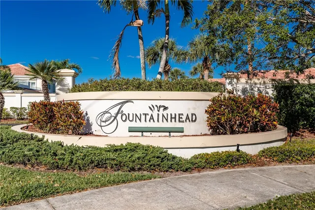 $240,000 | 532 7th Square Southwest, Unit 101, Vero Beach, FL 32962