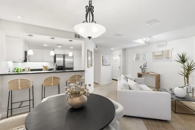 $1,080,000 | 555 Eaton Street, Unit N, Oceanside, CA 92054