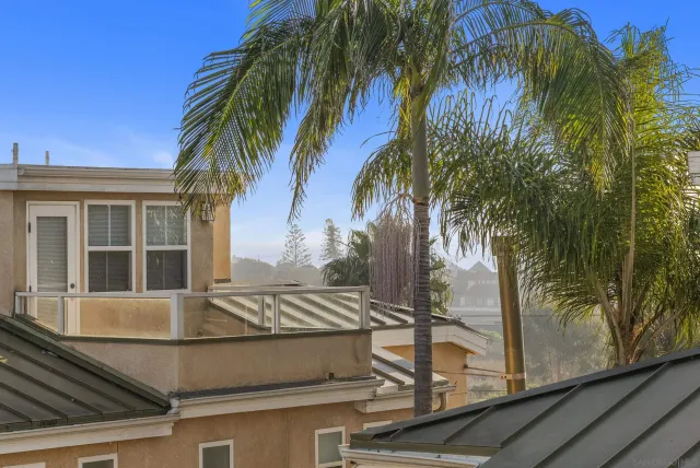 $1,080,000 | 555 Eaton Street, Unit N, Oceanside, CA 92054