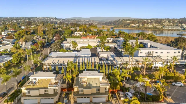 $1,080,000 | 555 Eaton Street, Unit N, Oceanside, CA 92054