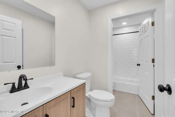 $2,800 | 18-7 Augusta Court, Freehold, NJ 07728