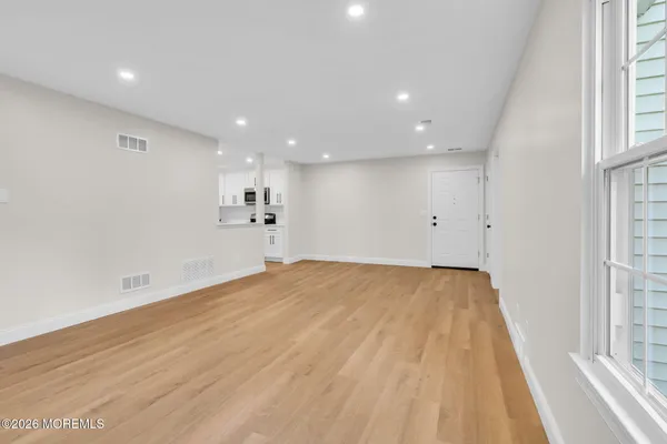 $2,800 | 18-7 Augusta Court, Freehold, NJ 07728