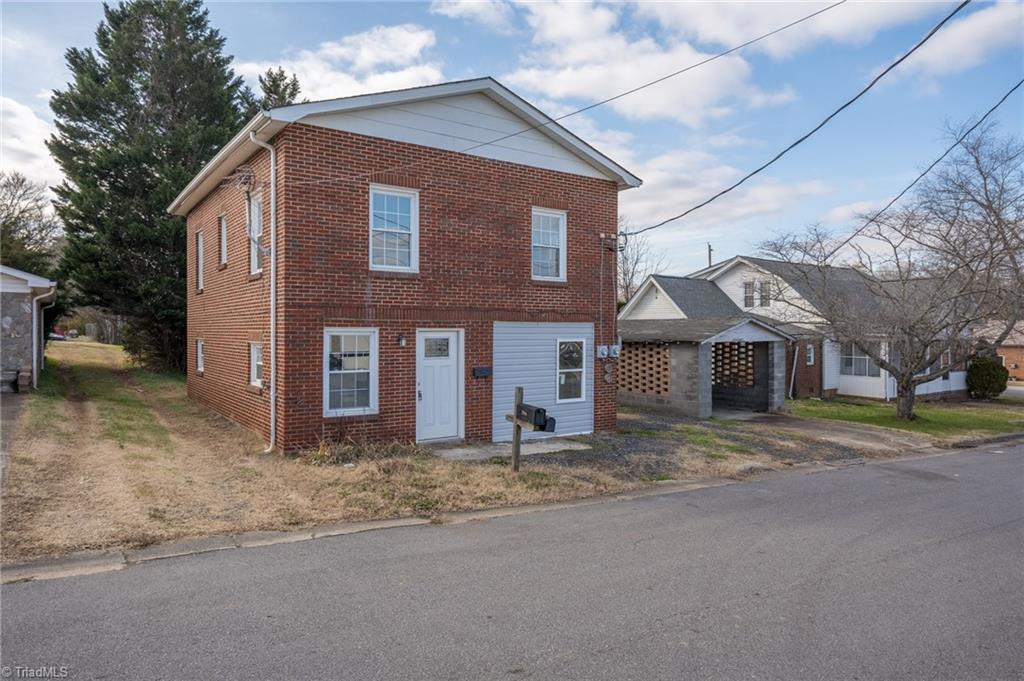 206 May Street Eden, NC 27288 - Photo 2 of 34