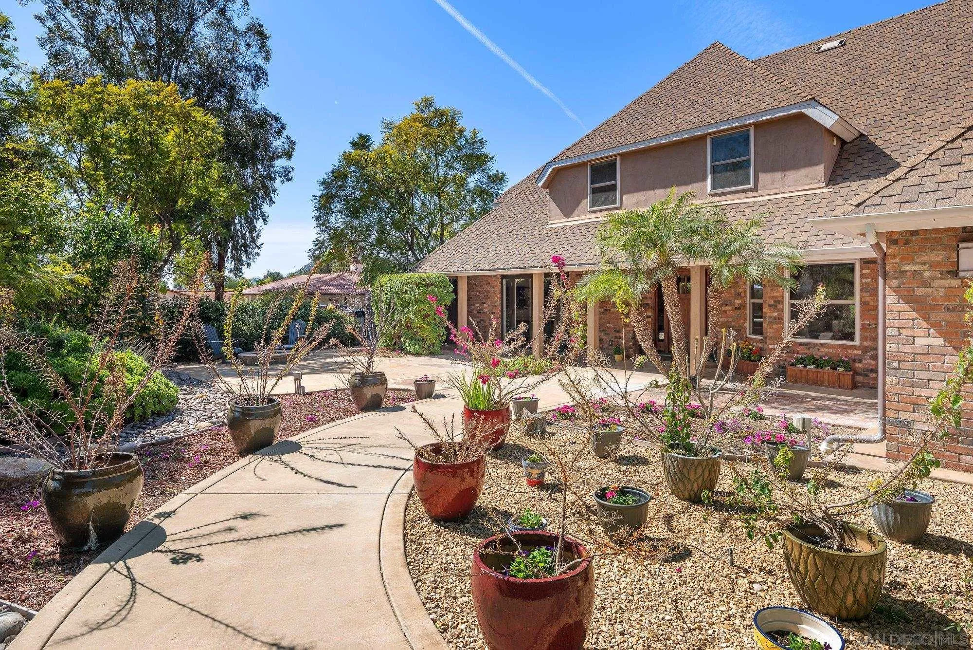 24002 Del Amo Road Ramona, CA 92065 - Photo 8 of 75 Gallery Image 8