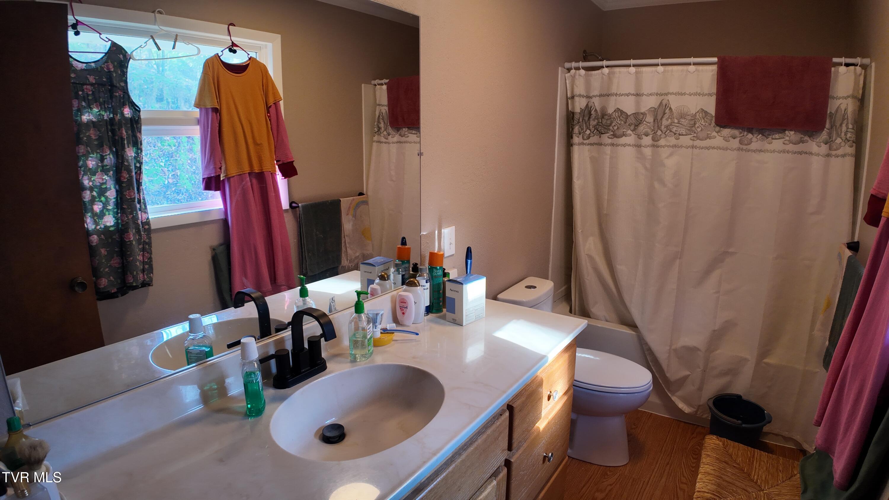 591 Deer Haven Road Unicoi, TN 37692 - Photo 21 of 54 dji_mimo_20251120_101304_20251120111304_