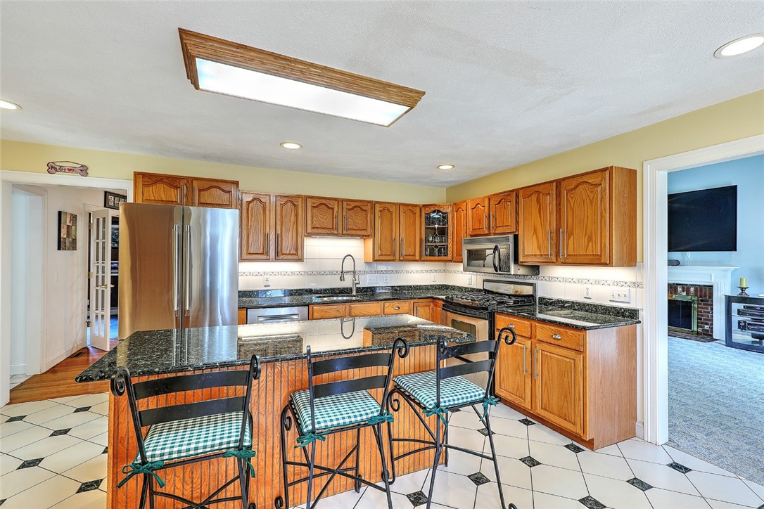 8 Britts Ridge Cumberland, RI 02864 - Photo 13 of 50