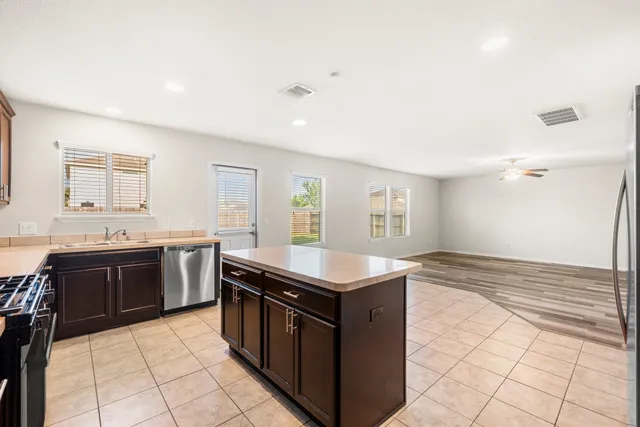 $2,800 | 15406 Grand Sage Drive, Cypress, TX 77429