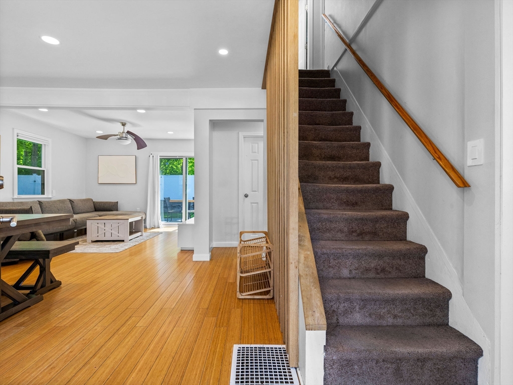 9 Stratford Road Natick, MA 01760 - Photo 6 of 32