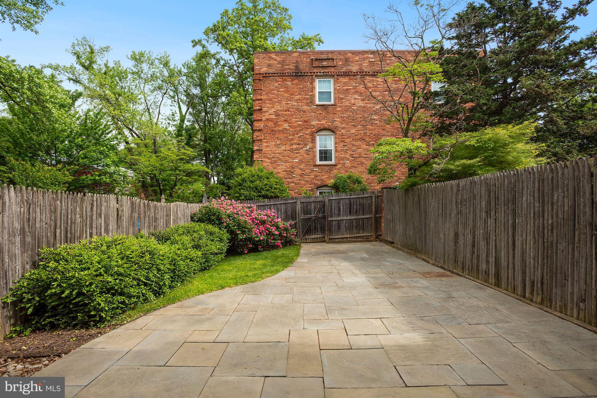 6748 Towne Lane Road McLean, VA 22101 - Photo 33 of 35 Exterior - Rear