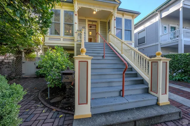 $1,100,000 | 432-434 8th Street, Santa Rosa, CA 95401