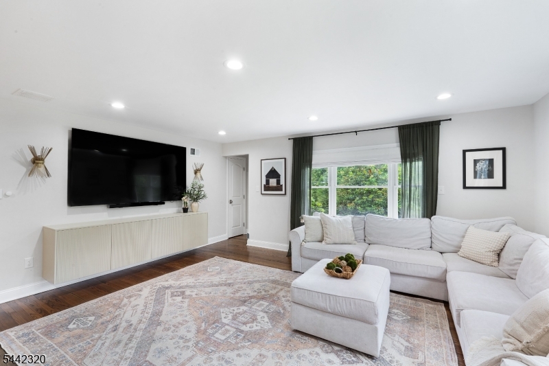 14 Calais Road Randolph, NJ 07869 - Photo 8 of 27