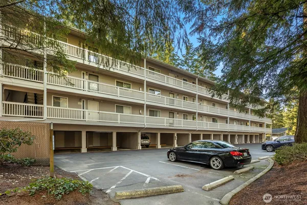$398,000 | 14527 Northeast 40th Street, Unit G104, Bellevue, WA 98007