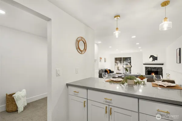 $398,000 | 14527 Northeast 40th Street, Unit G104, Bellevue, WA 98007