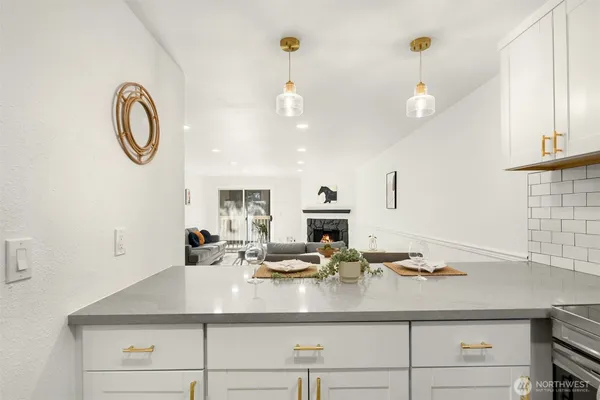 $398,000 | 14527 Northeast 40th Street, Unit G104, Bellevue, WA 98007