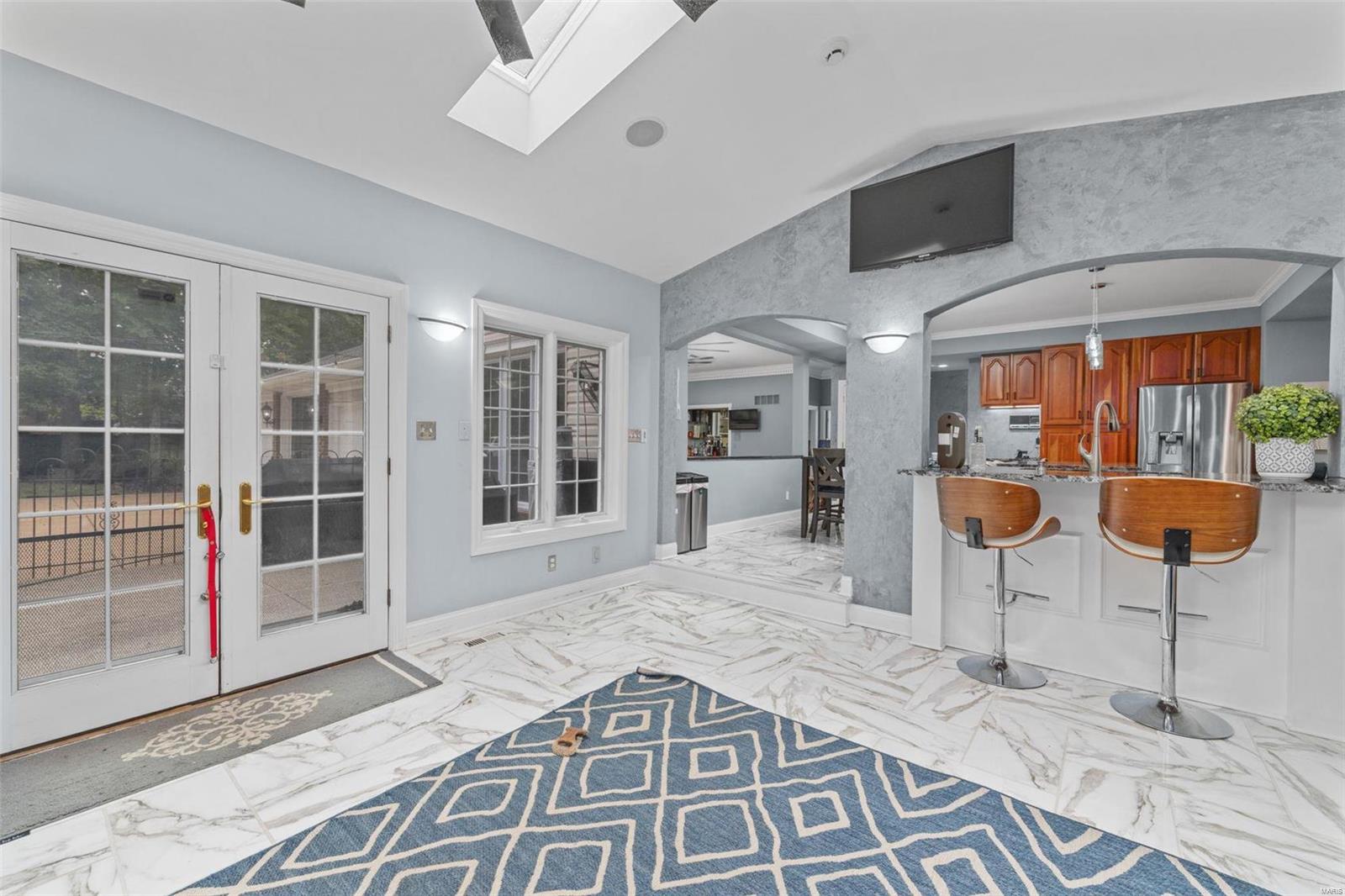 6335 Bluff Forest Drive St. Louis, MO 63129 - Photo 12 of 37