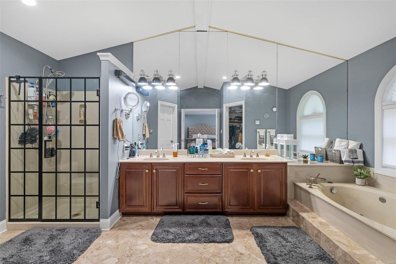 6335 Bluff Forest Drive St. Louis, MO 63129 - Photo 22 of 37