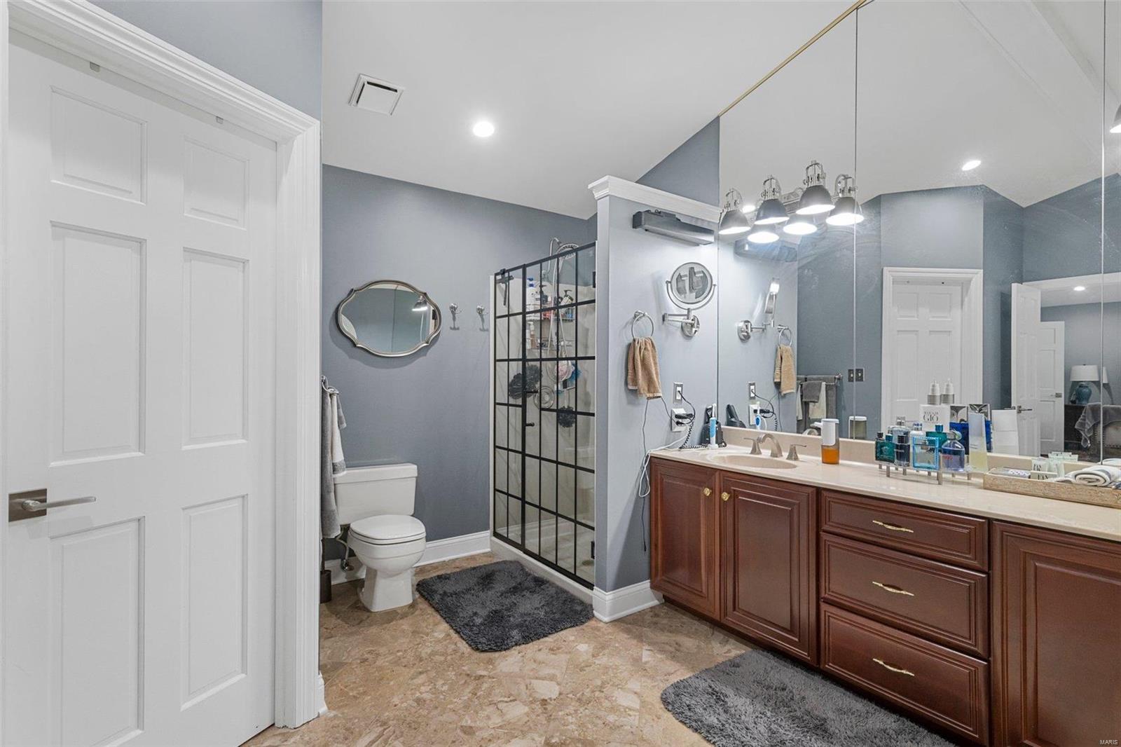 6335 Bluff Forest Drive St. Louis, MO 63129 - Photo 23 of 37