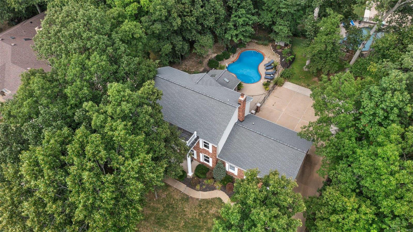 6335 Bluff Forest Drive St. Louis, MO 63129 - Photo 34 of 37