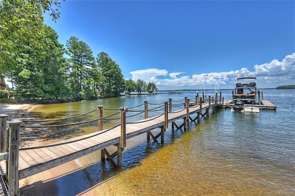 16505 Jetton Road Cornelius, NC 28031 - Photo 43 of 48 a view of a lake with houses