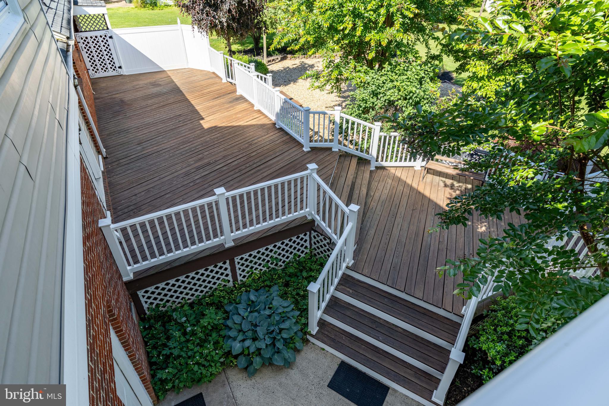 650 Yowell Drive Culpeper, VA 22701 - Photo 28 of 65 a view of deck with wooden floor and fence and a pot