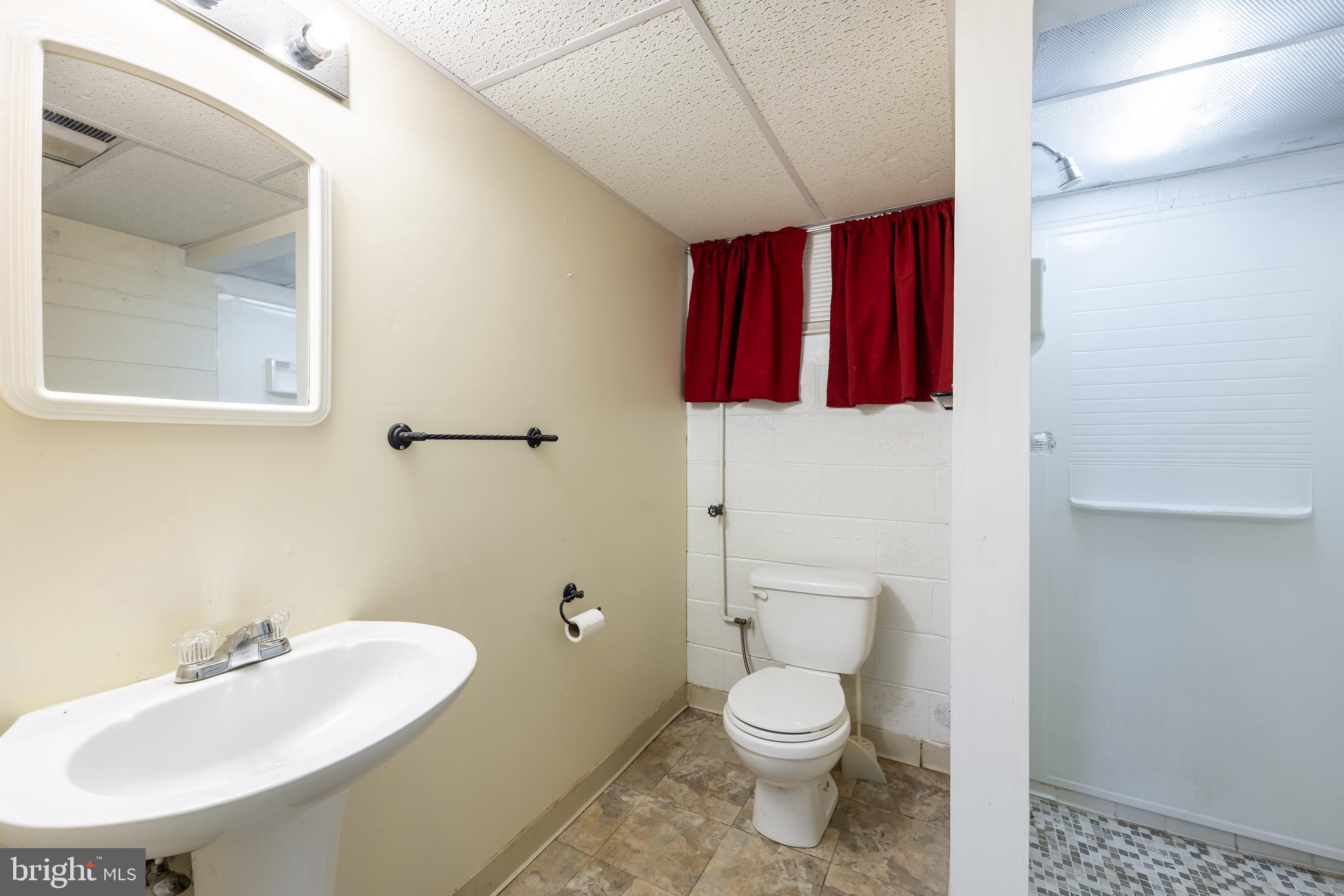 650 Yowell Drive Culpeper, VA 22701 - Photo 44 of 65 Full bathroom