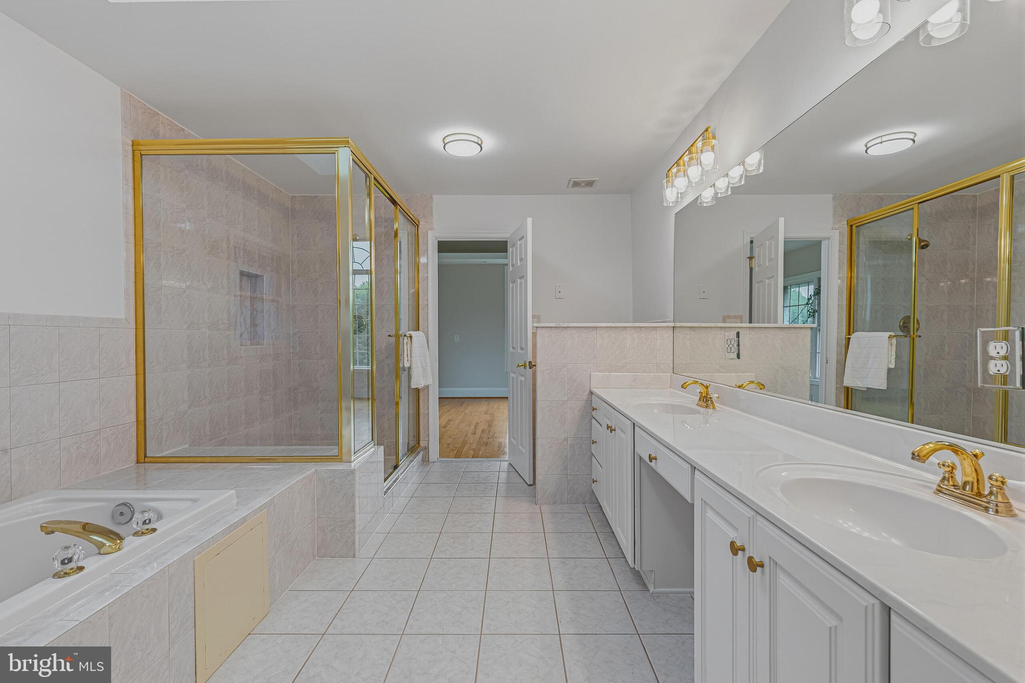 837 Seneca Road Great Falls, VA 22066 - Photo 36 of 49