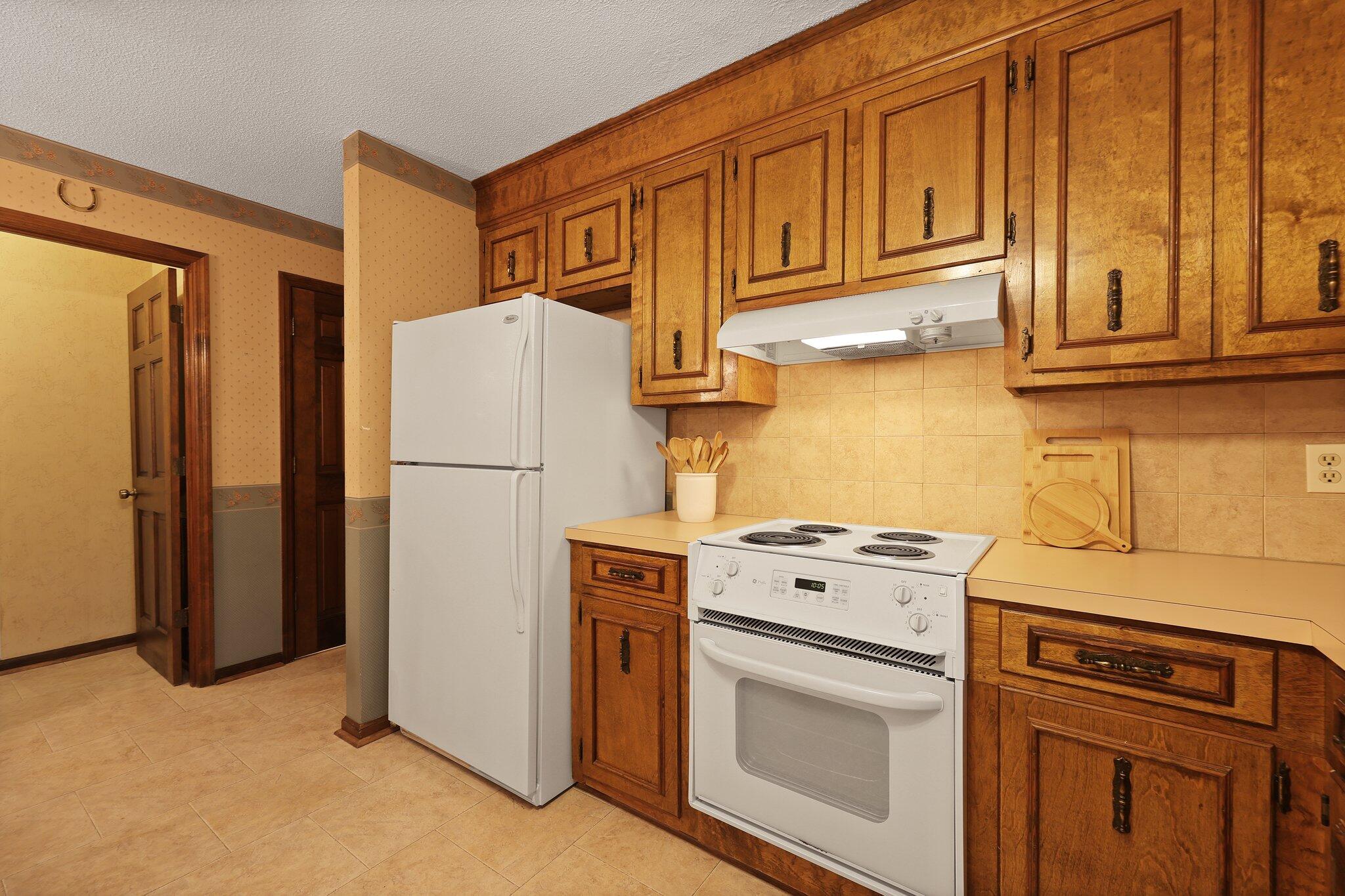 8147 Waltham Road North Charleston, SC 29406 - Photo 8 of 32 Kitchen