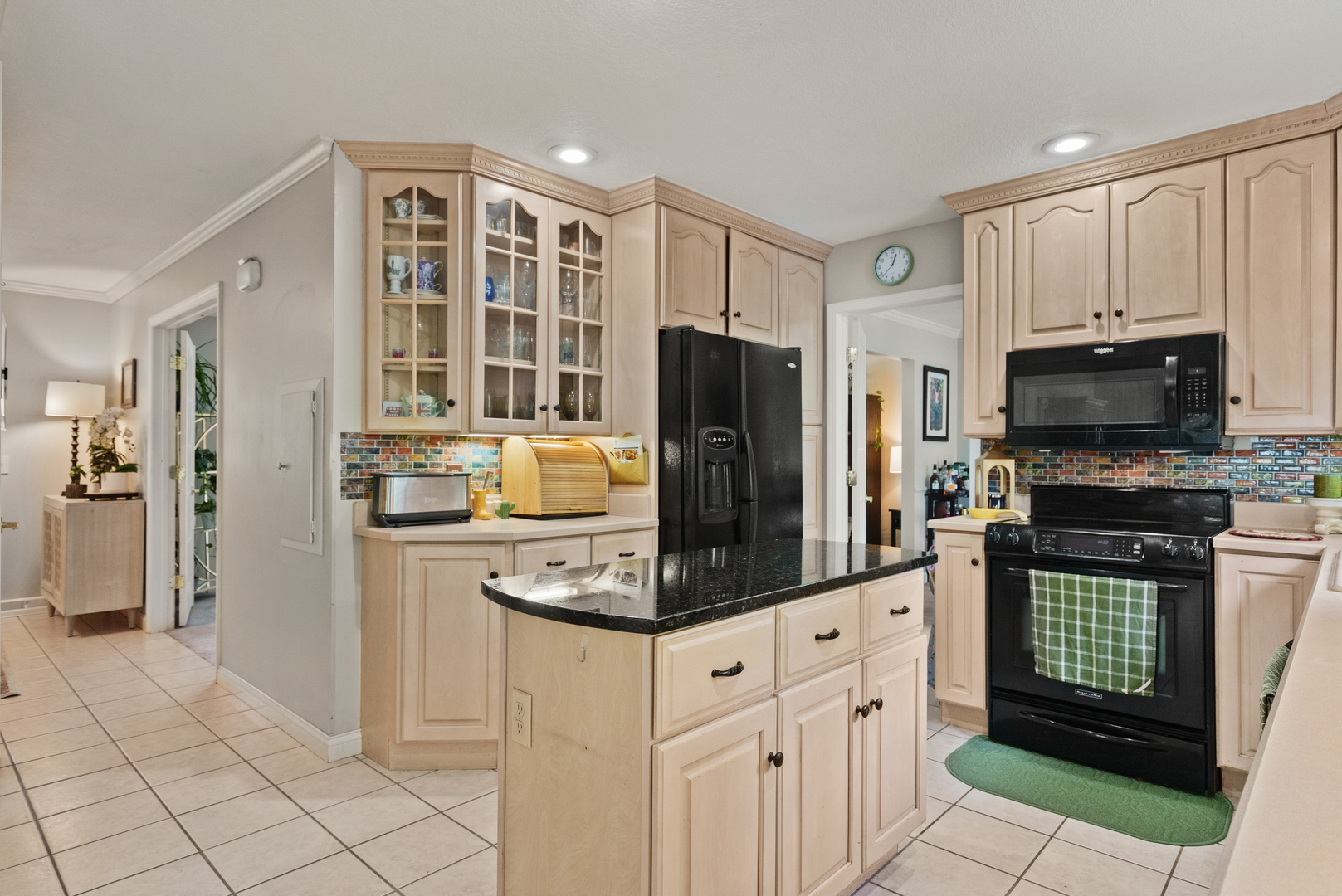 3726 Ridgewood Drive Davenport, IA 52807 - Photo 11 of 58