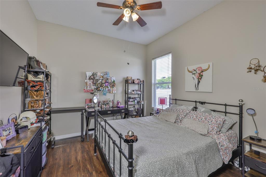 1204 Facet View Way Valrico, FL 33594 - Photo 14 of 59