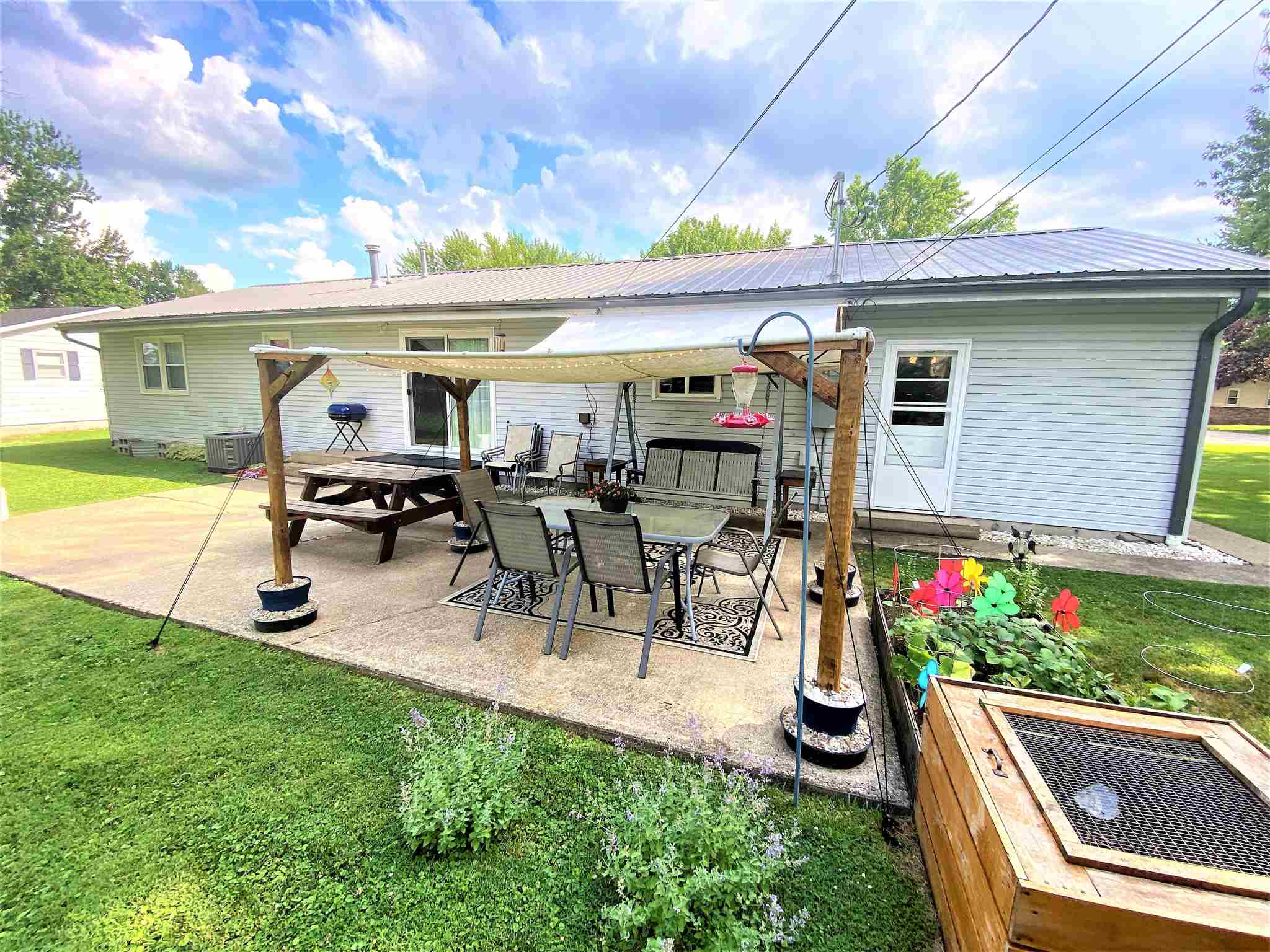 636 West 7th Street Flora, IL 62839 - Photo 8 of 49 Gallery Image 8