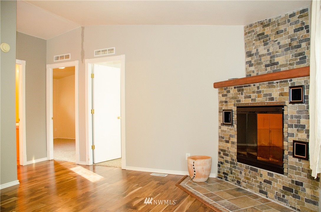 2711 Southwest Pine Road Port Orchard, WA 98367 - Photo 14 of 24 Gallery Image 14