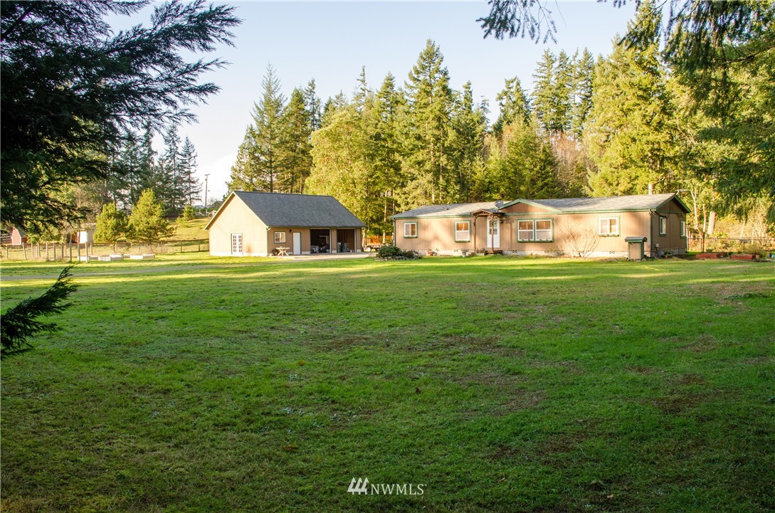2711 Southwest Pine Road Port Orchard, WA 98367 - Photo 3 of 24 Gallery Image 3
