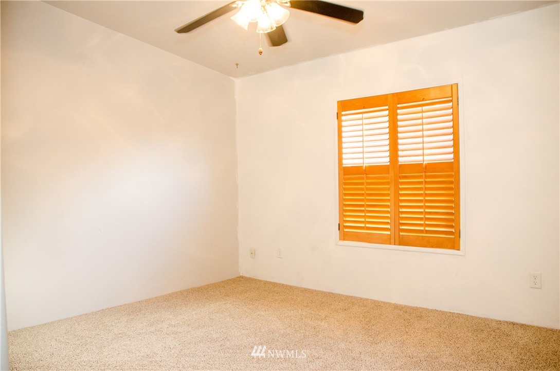 2711 Southwest Pine Road Port Orchard, WA 98367 - Photo 22 of 24 Gallery Image 22