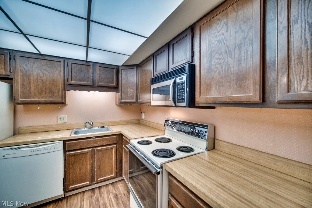 22938 Mastick Road, Unit 104 Fairview Park, OH 44126 - Photo 10 of 29