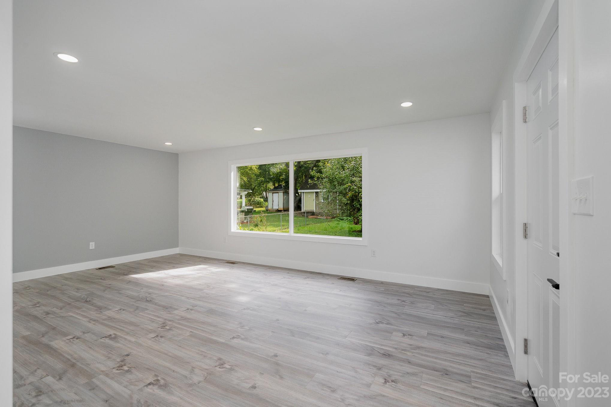 5500 Faulconbridge Road Charlotte, NC 28227 - Photo 4 of 30 Gallery Image 4