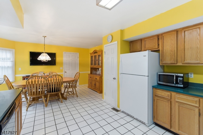 4 Crowel Road Hillsborough, NJ 08844 - Photo 14 of 38