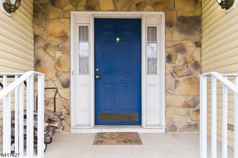 4 Crowel Road Hillsborough, NJ 08844 - Photo 3 of 38