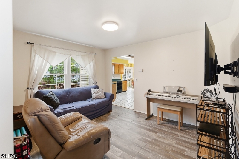 4 Crowel Road Hillsborough, NJ 08844 - Photo 10 of 38